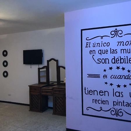Apartamento&Habitacion Galeana 巴耶斯城 外观 照片